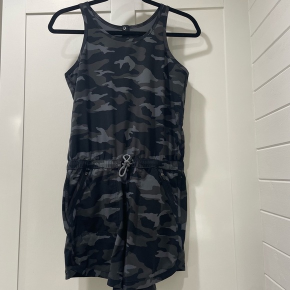 Athleta Girl Romper - Picture 1 of 3